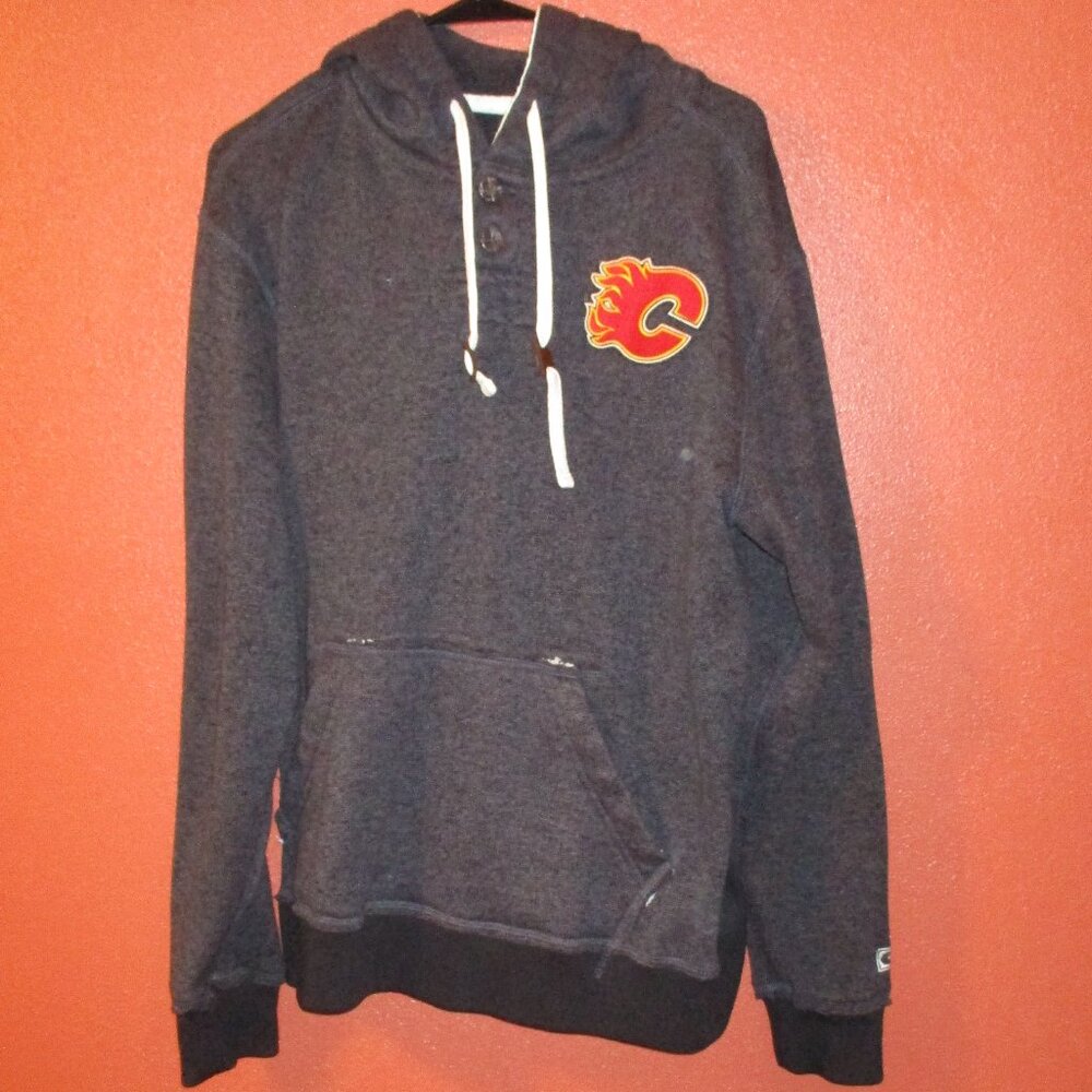 NHL Hoodie CCM Calgary Men Medium Red Gray Graphic Long Sleeve Hockey Pullover